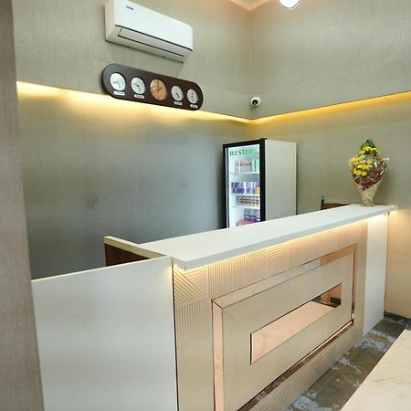 Hotel 6 Seasons, Koregoan Park, プネ エクステリア 写真